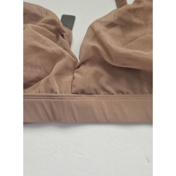 Skims Triangle bra Nwt - Picture 3 of 9